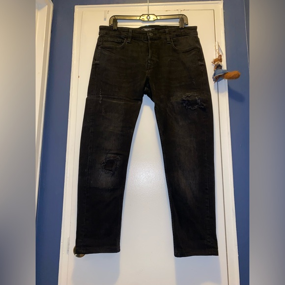Distressed Jeans - Picture 2 of 4